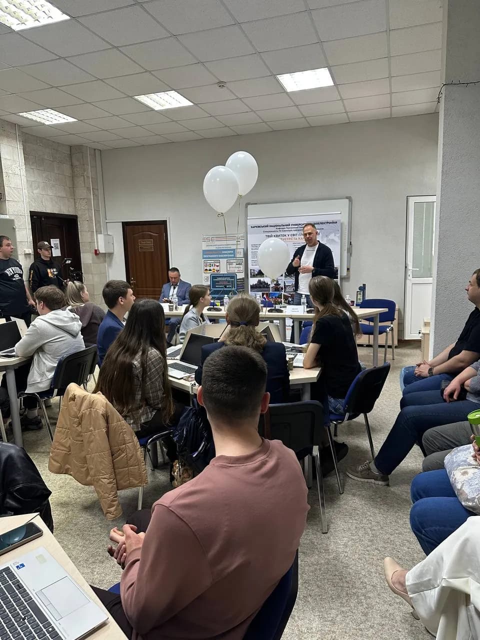 Лабораторія "Аналізу даних та машинного навчання" разом з компанією EPAM