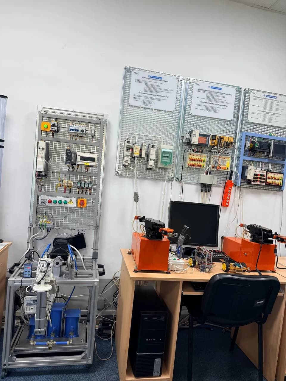 Авторизований навчальний центр компанії Schneider Electric